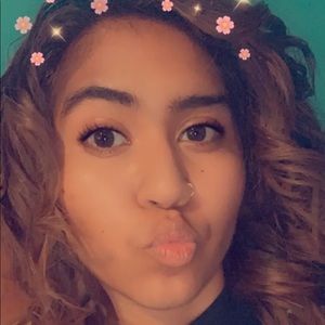 Meet your Posher, Nohemi